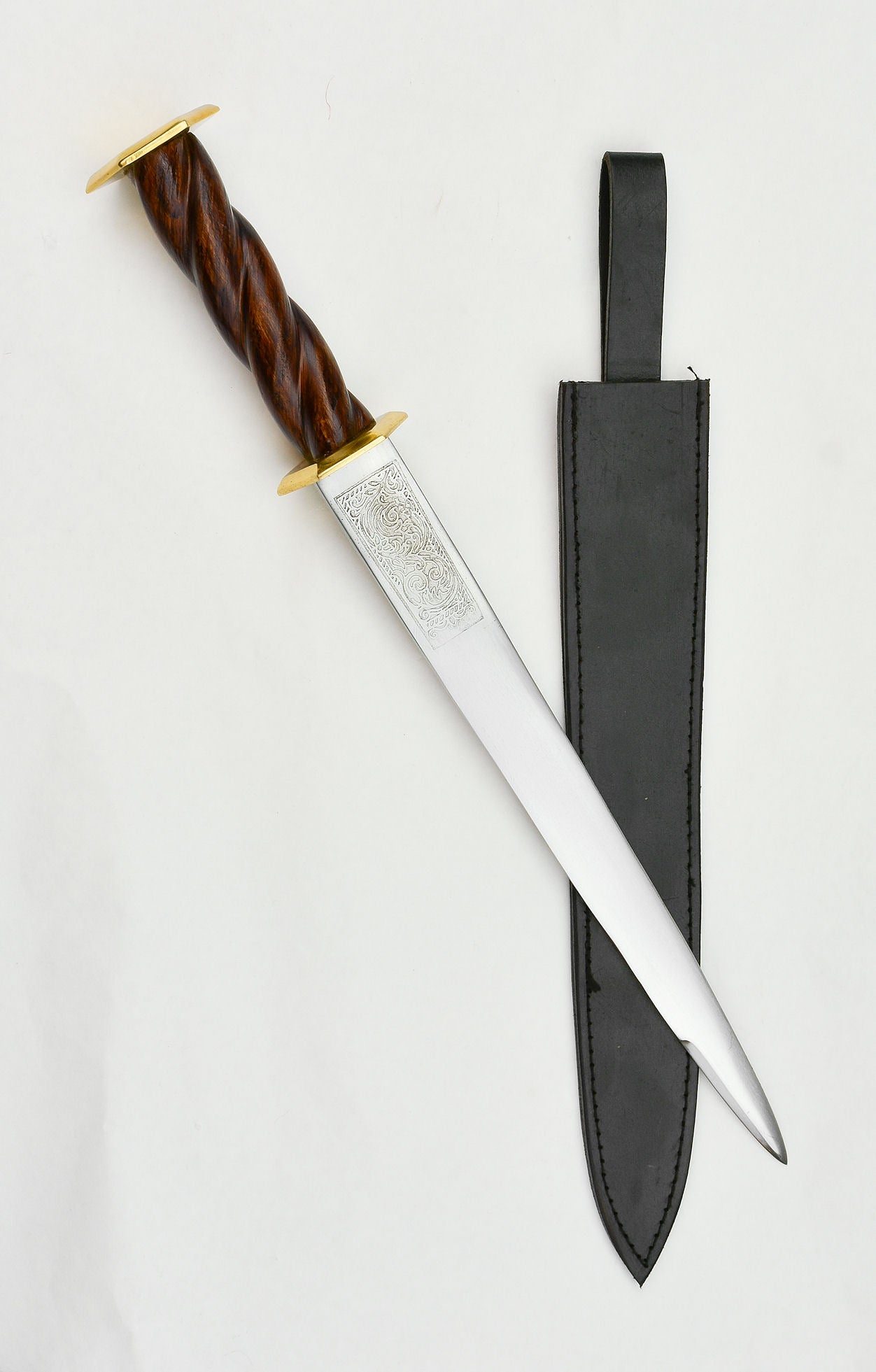 14th Century Rondel Dagger with Brass fittings