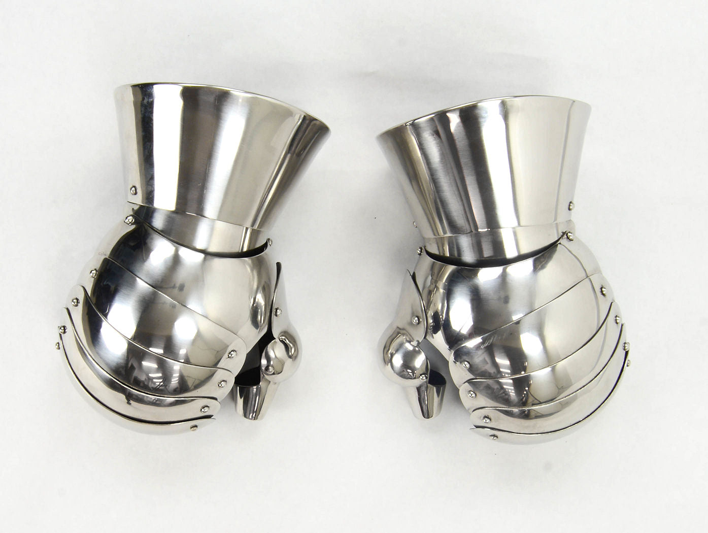 Stainless Steel Clamshell Gauntlets - 16 Gauge