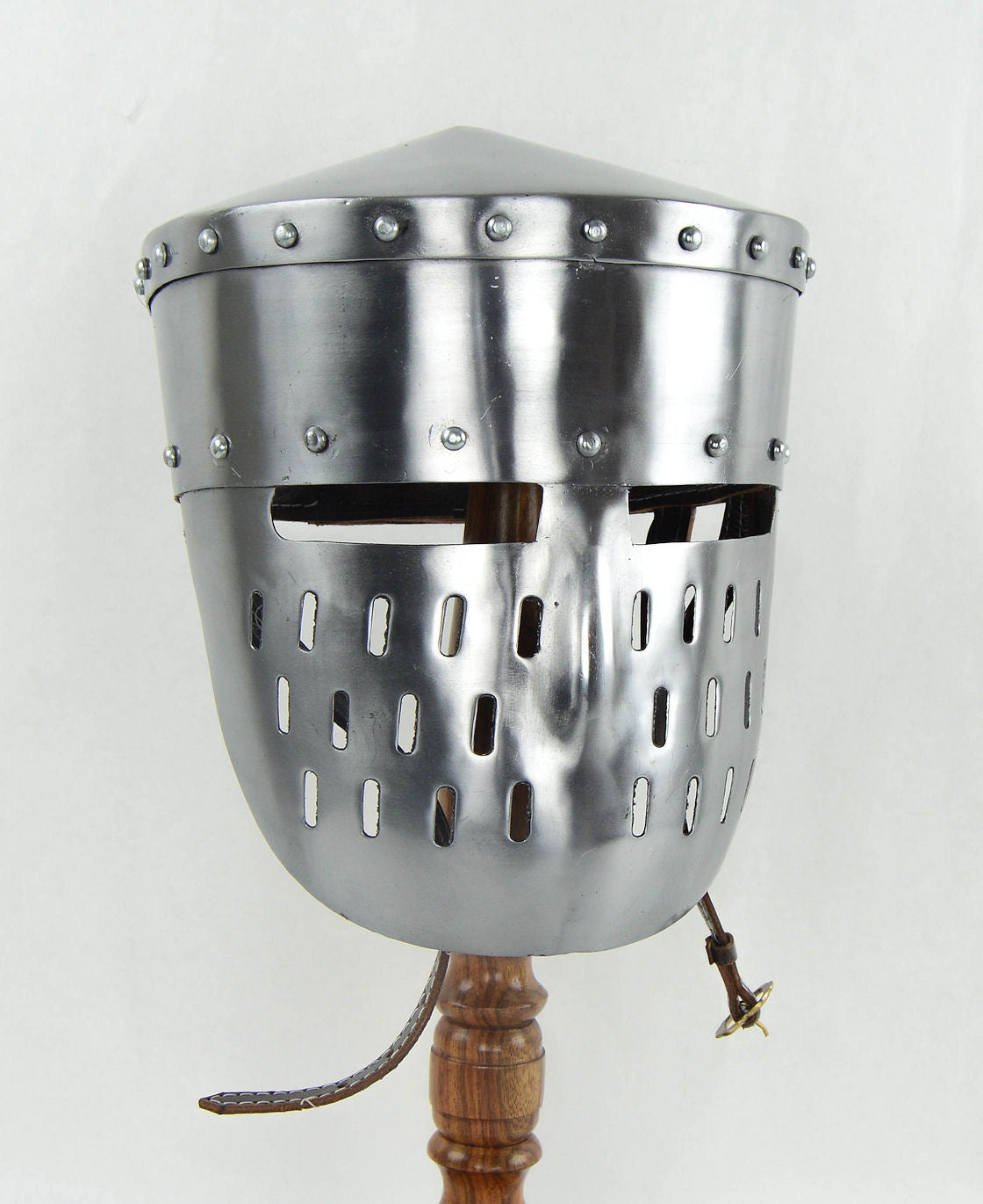 Crusader Peaked Pot Helm with Faceplate - 18 Gauge
