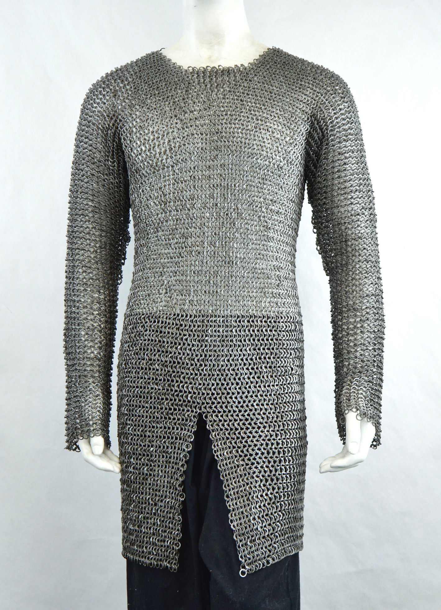 DANM Chainmail Hauberk - Alternating Dome Riveted Flat Rings