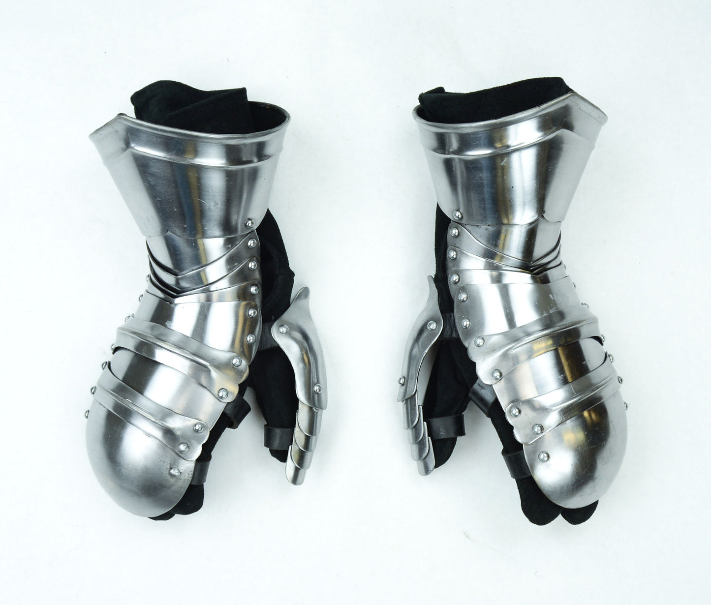 Clamshell Gauntlets - 16 Gauge Steel