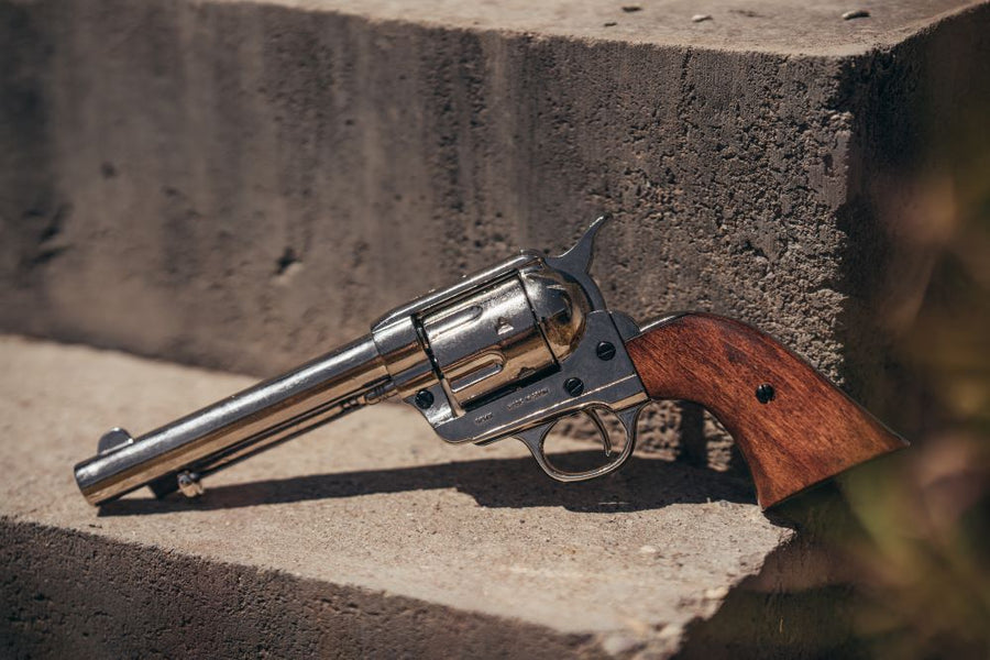 Replica Gun Focus: Fast Draw Revolver