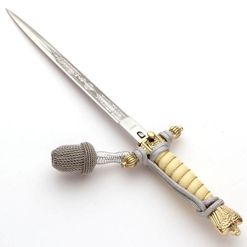 German WWII 2nd Model Naval Dagger – Armory.net