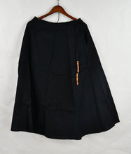 Load image into Gallery viewer, Ladies Skirt - Black
