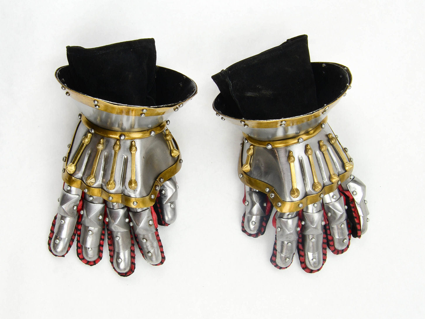 Baron's Hourglass Gauntlets