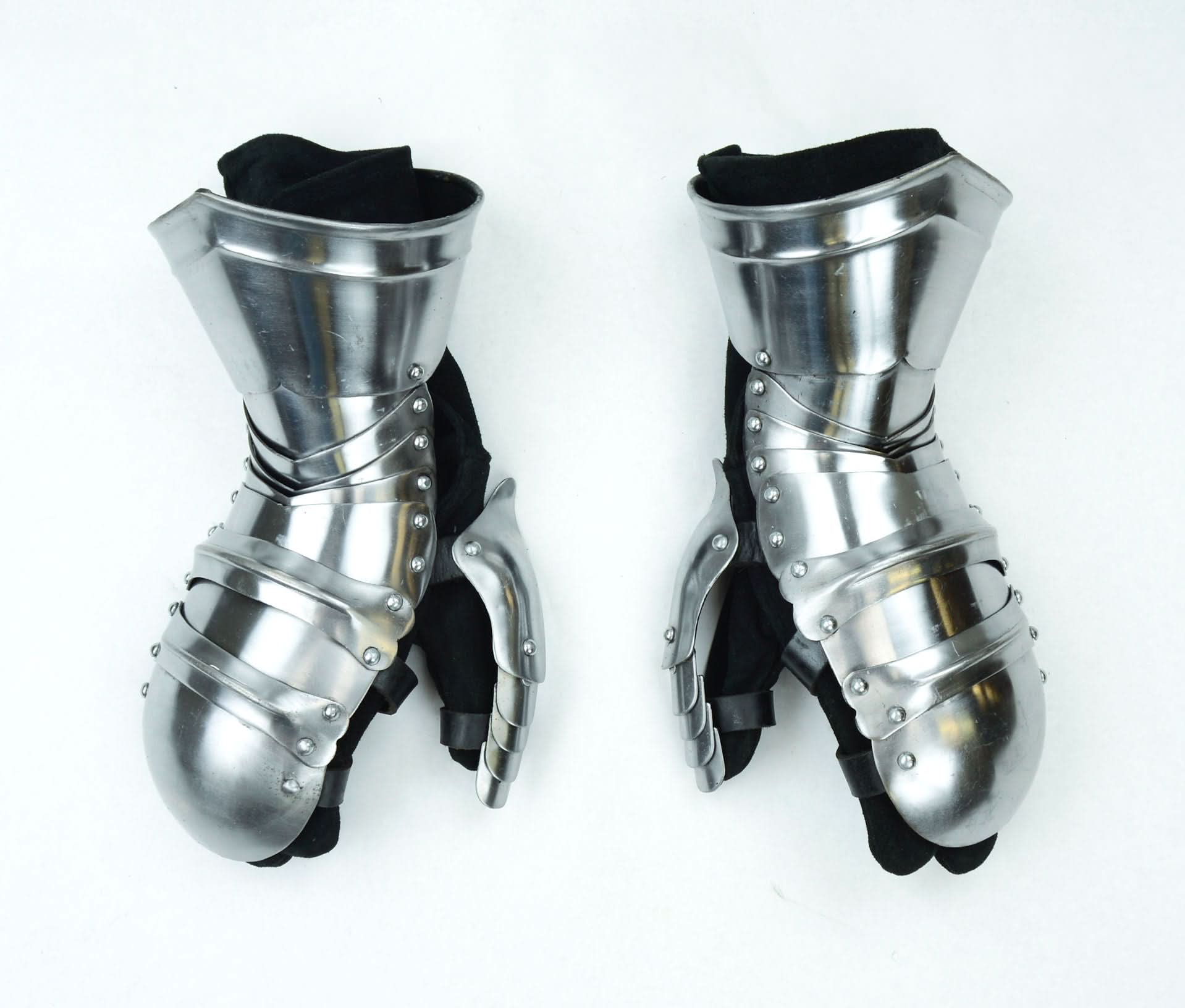 Clamshell Gauntlets - 16 Gauge Steel