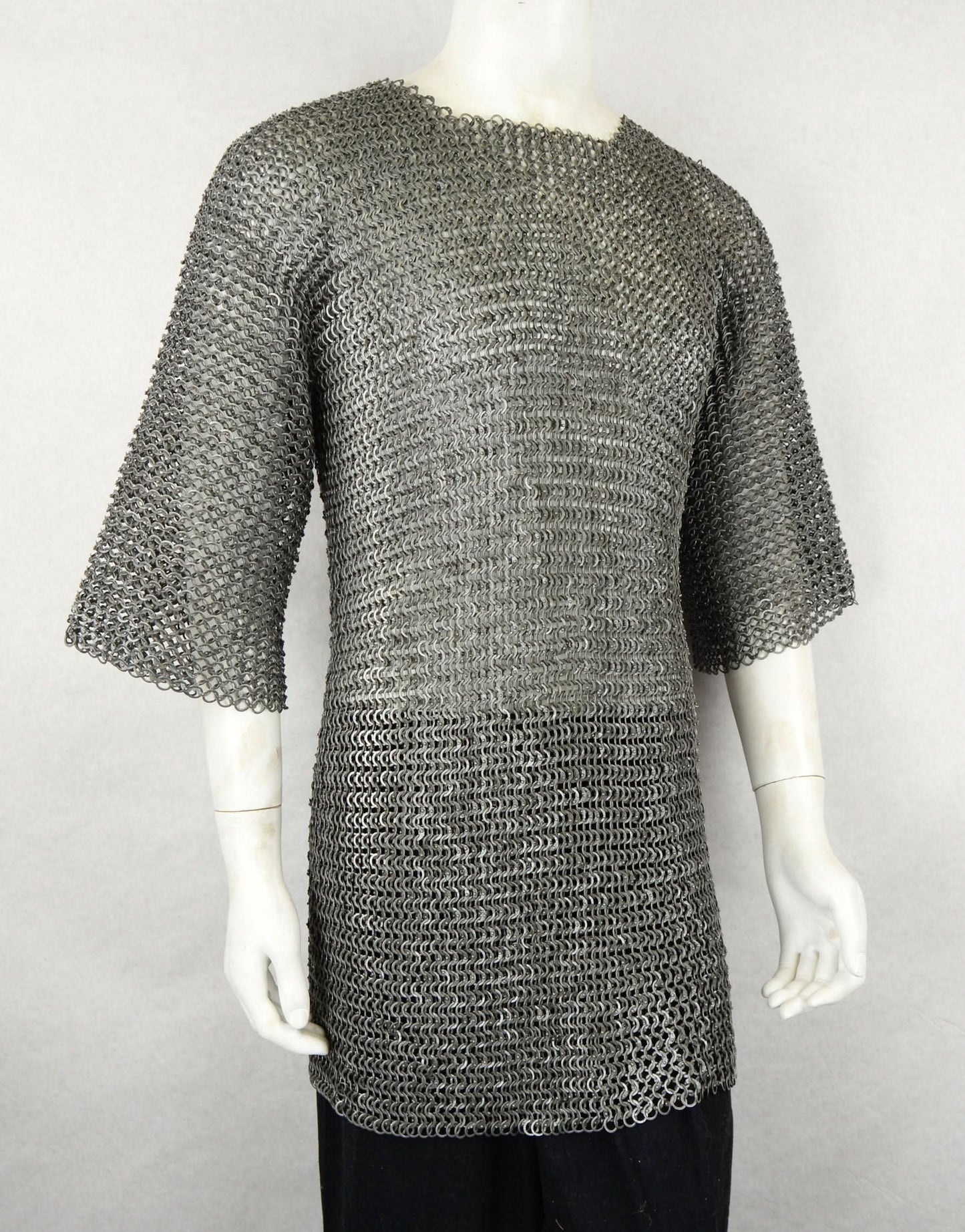 DANM Chainmail Half-Sleeve Haubergeon - Alternating Dome Riveted Flat Rings