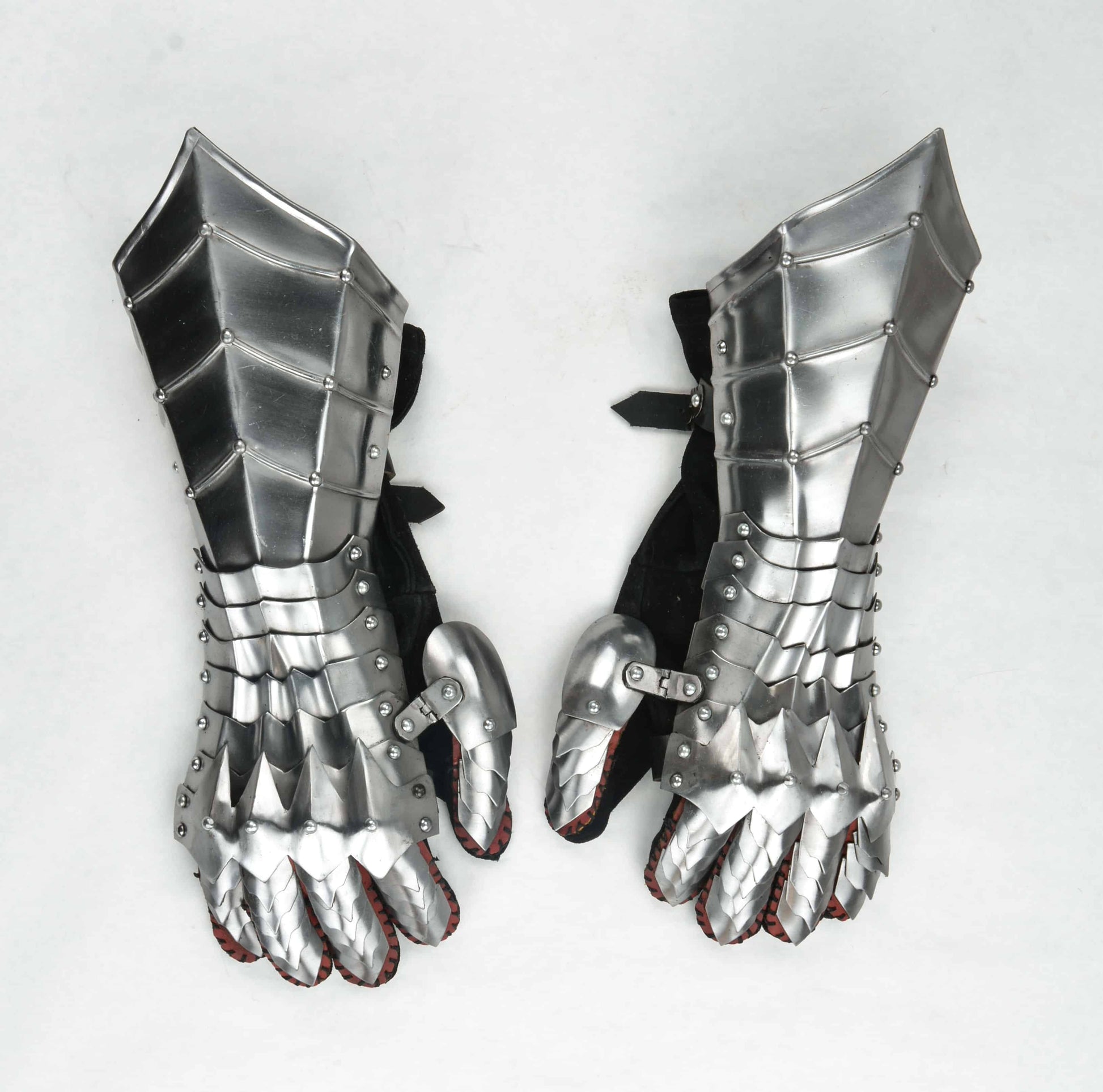 Dark Champion's Gothic Gauntlets - 18 Gauge Steel