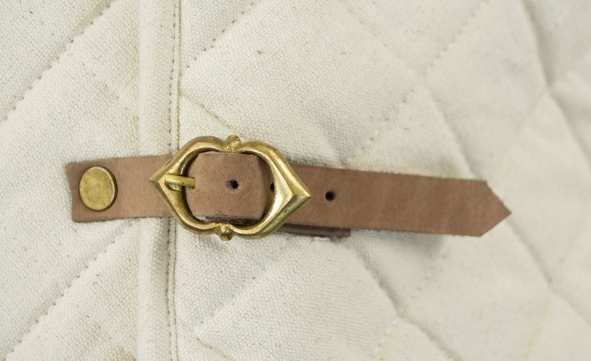 Front Buckled Gambeson with Open Armpit Design