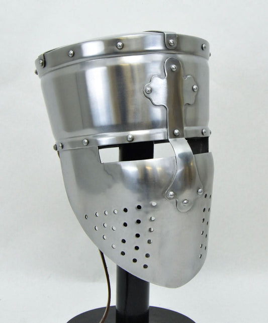 Templar Pot Helm with Faceplate - 16 Gauge
